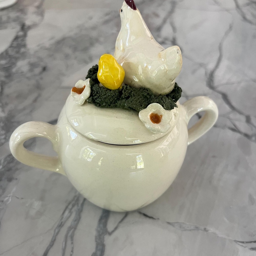 Vintage handmade Cottagecore Hen sugar bowl with lid - Picture 3 of 9